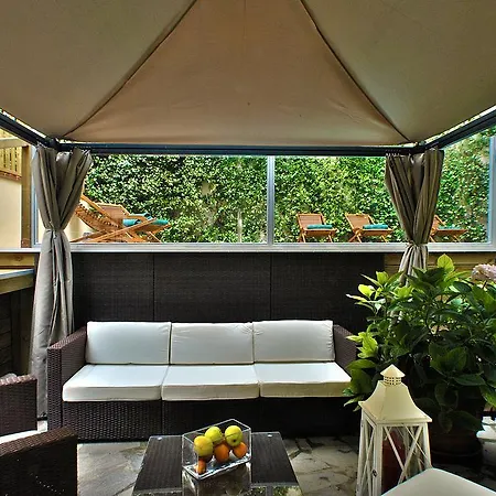 Affittacamere Ginori Garden Deluxe Collection 2*