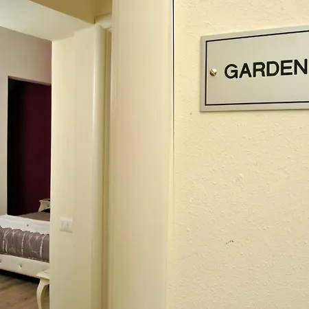 Ginori Garden Deluxe Collection Affittacamere 2*